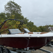 2027 Stingray 20SBX - Black / Cherry Red